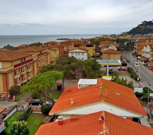 DOPPIO APPARTAMENTO in TERRATETTO INDIPENDENTE a 100 mt dal MARE – Ns. Esclusiva in Collaborazione